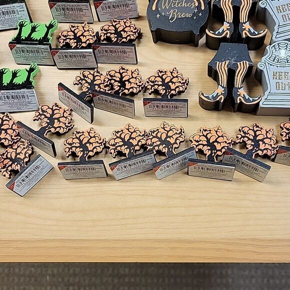 Halloween miniature wooden decorations 60+ items - Picture 5 of 8